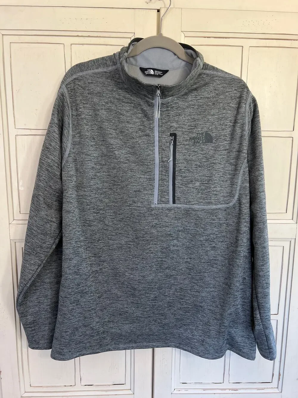 The North Face size XL gray 1\2 zip pullover fleece lined